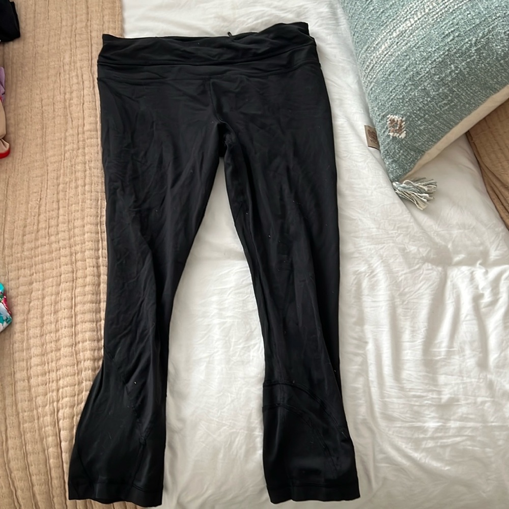 Size 6 lululemon athletica black crop tights